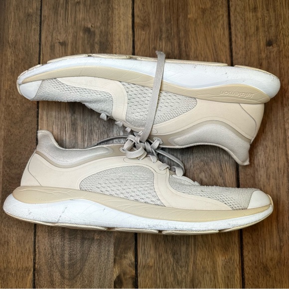 Lululemon Chargefeel Low Womens Workout Shoe Light Ivory Dove Grey White/Sz 8.5 - Picture 12 of 16